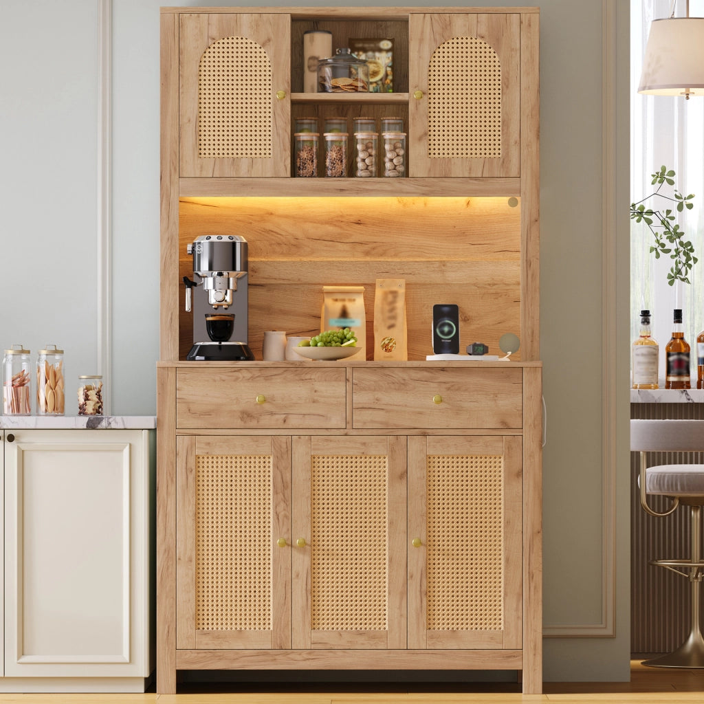 Credenza alta da cucina con LED RGB, prese e ante in rattan