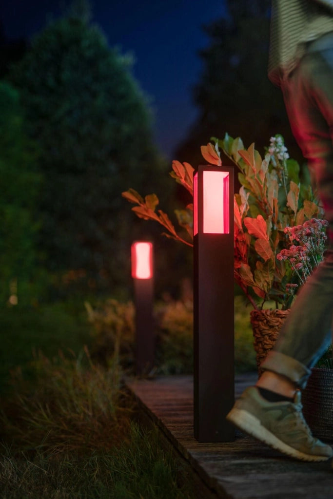 Philips by Signify 17432-30-P7 Lampione da esterni Impress Illuminazione su base-asta intelligente LED dimmerabile 2x8 W 1200 lm Bluetooth Zigbee IP44 colore Nero