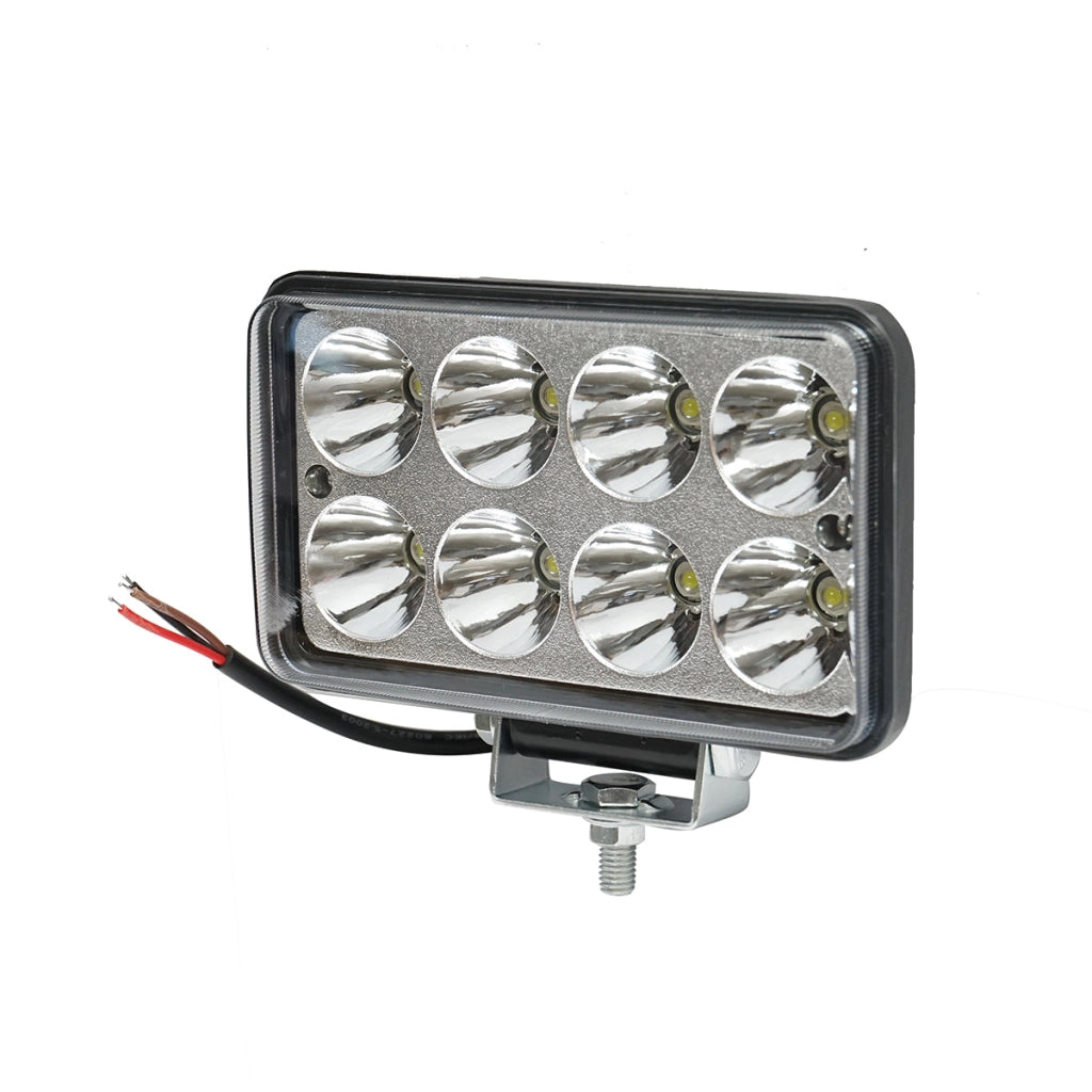 Lampada con 8 LED, 10-30V, 24W, angolo di radiazione 60°