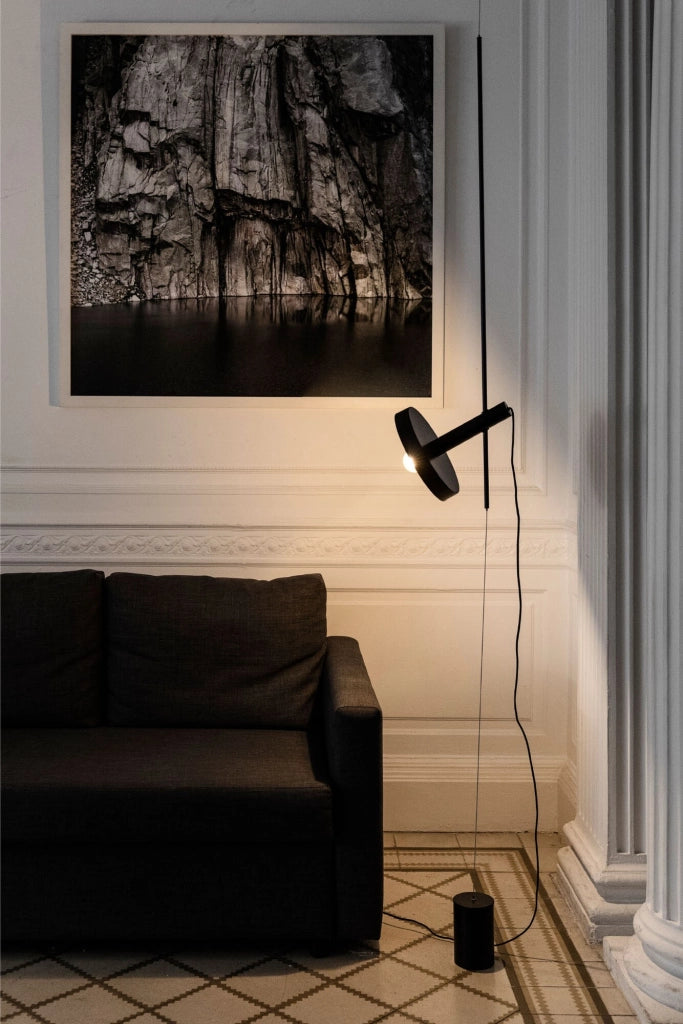WHIZZ, Lampada da Terra con Peso, Faro Barcelona Colore: Nero