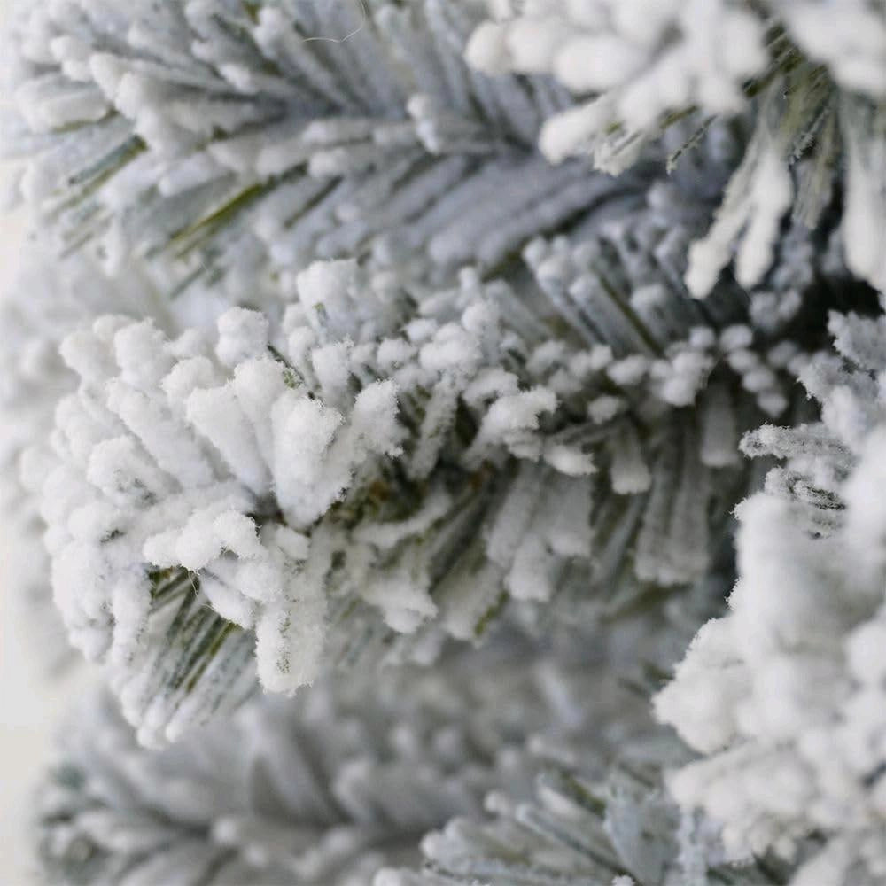 Albero di Natale Pinetto Folto innevato da 45 cm con base in Juta 48 Rami F5001