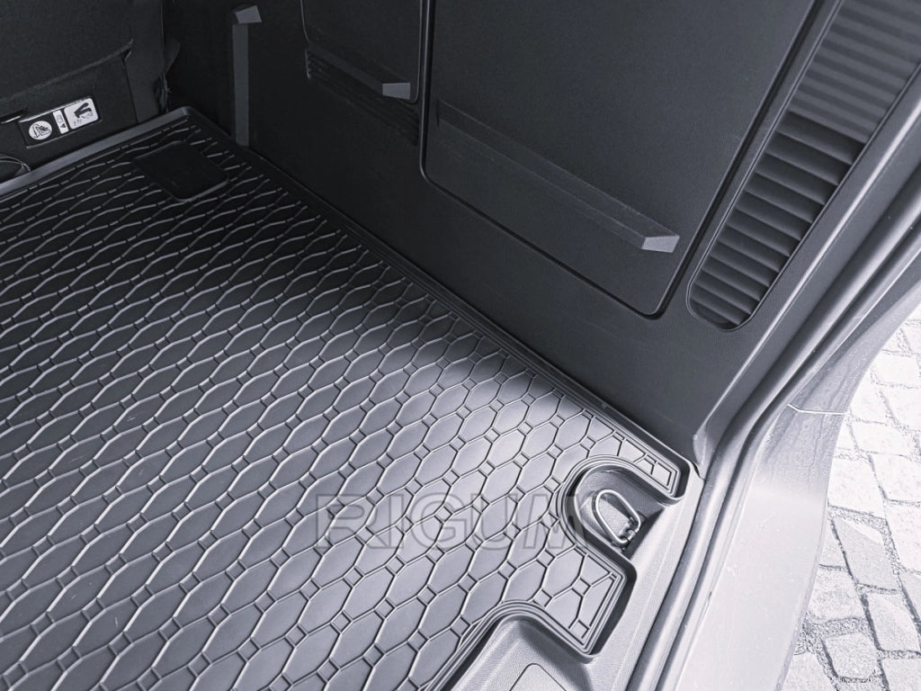 243B-408263 - Tappeto gomma baule Ford Tourneo Courier 5 posti dal 2024-