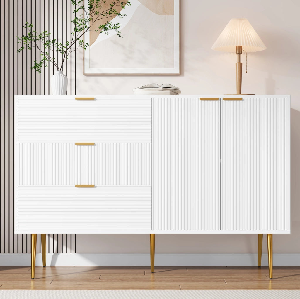 Sideboard bianco in MDF con gambe e maniglie dorate, 120x38x80,5 cm, con ante e 3 cassetti
