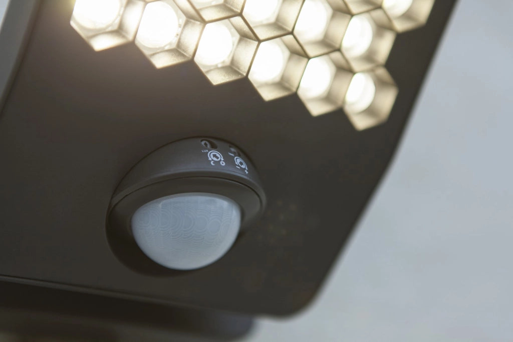 Applique da esterno LED 14W 3000K IP54 sensore ATLANTIS