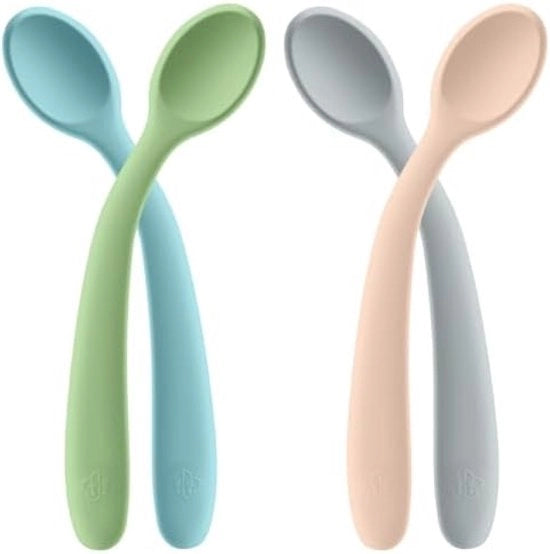 Esercitatori per cucchiai in silicone, 4 pezzi, cucchiaio alimentare flessibile 360°, cucchiaio morbido per bambini e bambini da 6 mesi