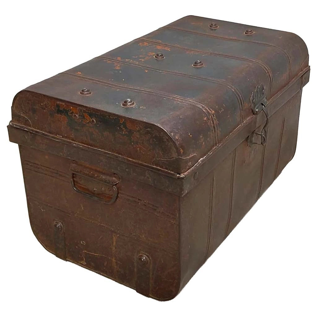 Valigia artigianale in metallo, 67x37x25h cm