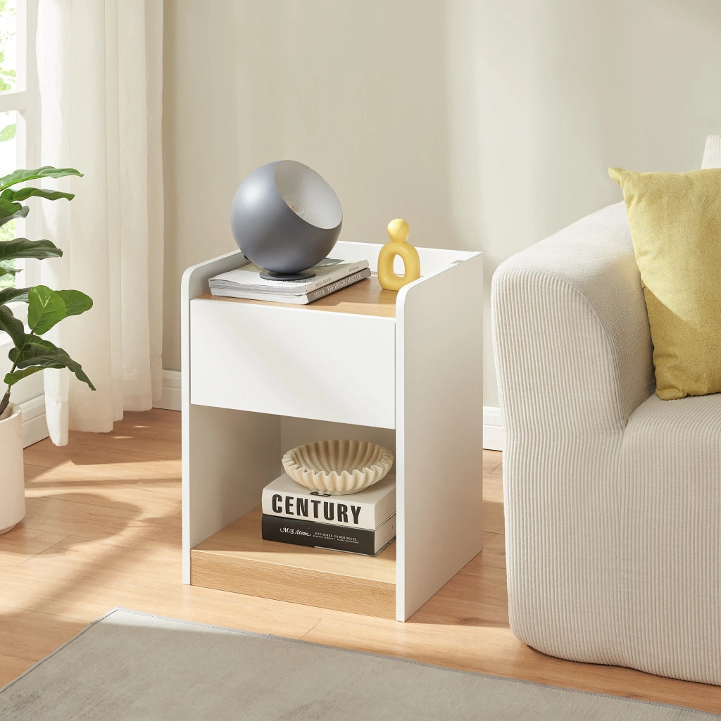 Comodino Kuorshare Mobiletto Laterale con Cassetto e Vano Aperto 55 x 42 x 37 cm - Bianco/Effetto Rovere [en.casa]