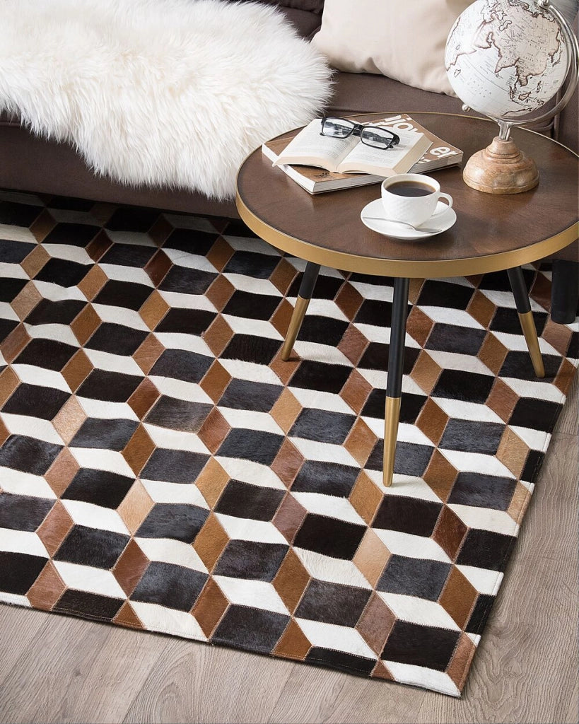 Tappeto Pelle Marrone 140 x 200 cm Moderno Patchwork Pelle Bovina Motivo 3D Tappeto Rettangolare Fatto a Mano