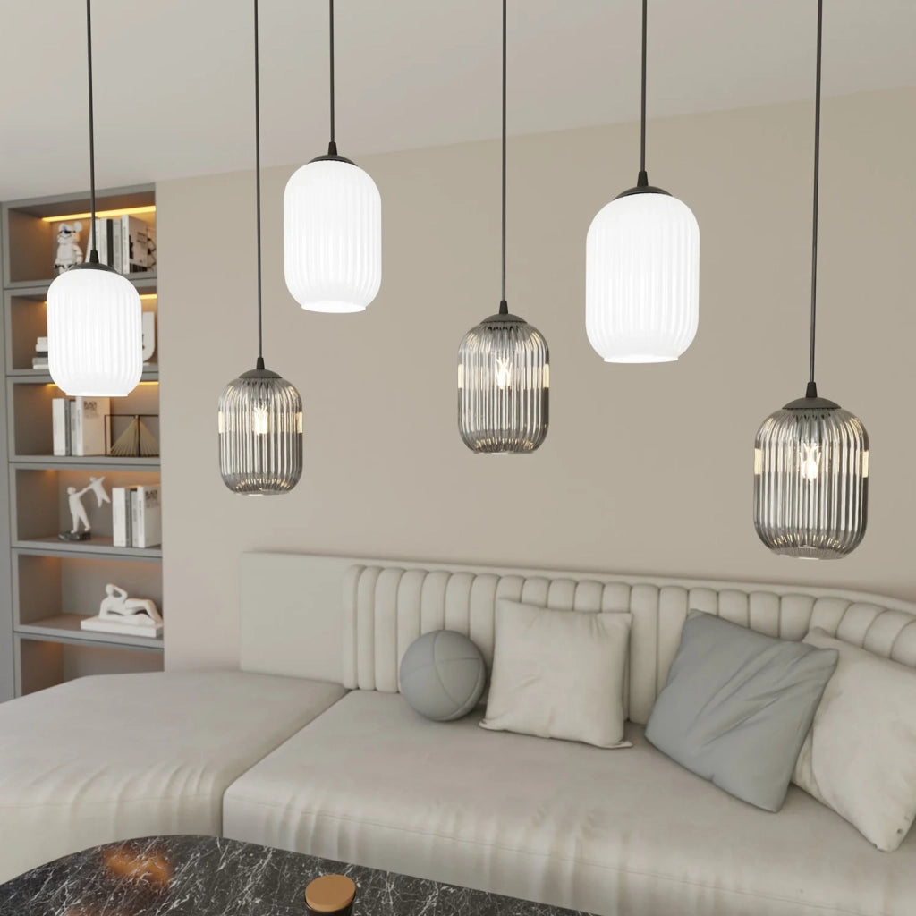 Lampadario 6 Luci Selene In Acciaio Nero E Vetri Plissettati In Bianco E Fumè