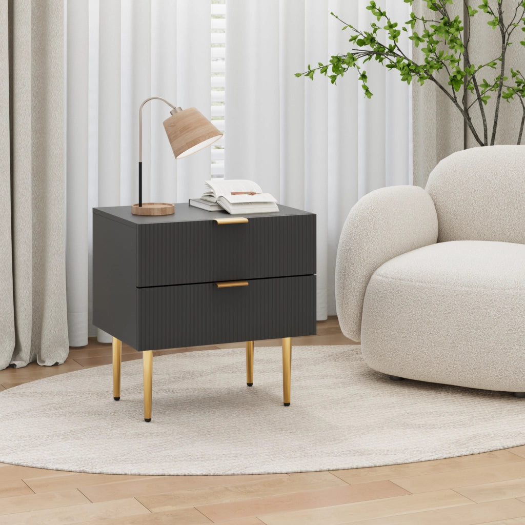 Comodino con motivo a scanalature e 2 cassetti in MDF e metallo nero per camera da letto 64,5 × 48,0 × 15,0 cm