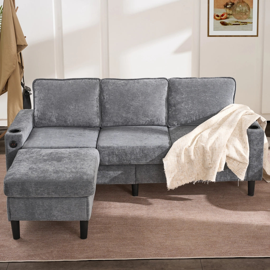 Divano Angolare 3 Posti con USB e USB-C, Portabicchieri e Tasche Laterali, in Lino Grigio 202 × 137 × 80 cm