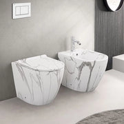 Sanitari filomuro Rimless effetto marmo bianco con sedile Tokyo