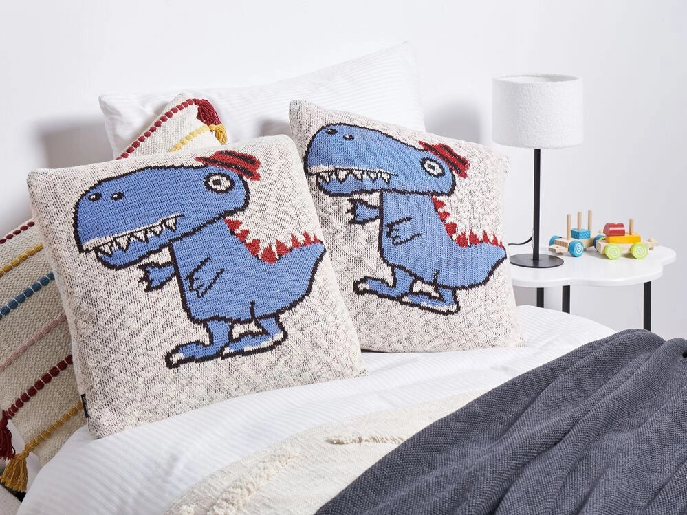 Set di 2 cuscini decorativi per bambini in cotone beige e blu 45 x 45 cm con motivo Dino Accessorio per la cameretta dei bambini