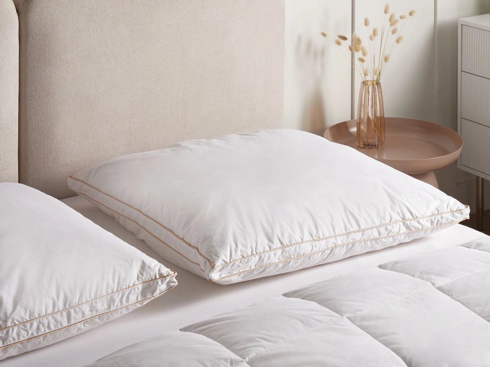 Cuscino basso a triplo scomparto Rivestimento in cotone premium Imbottitura in piuma d'oca Imbottitura in piuma d'oca Bianco 80 x 80 cm