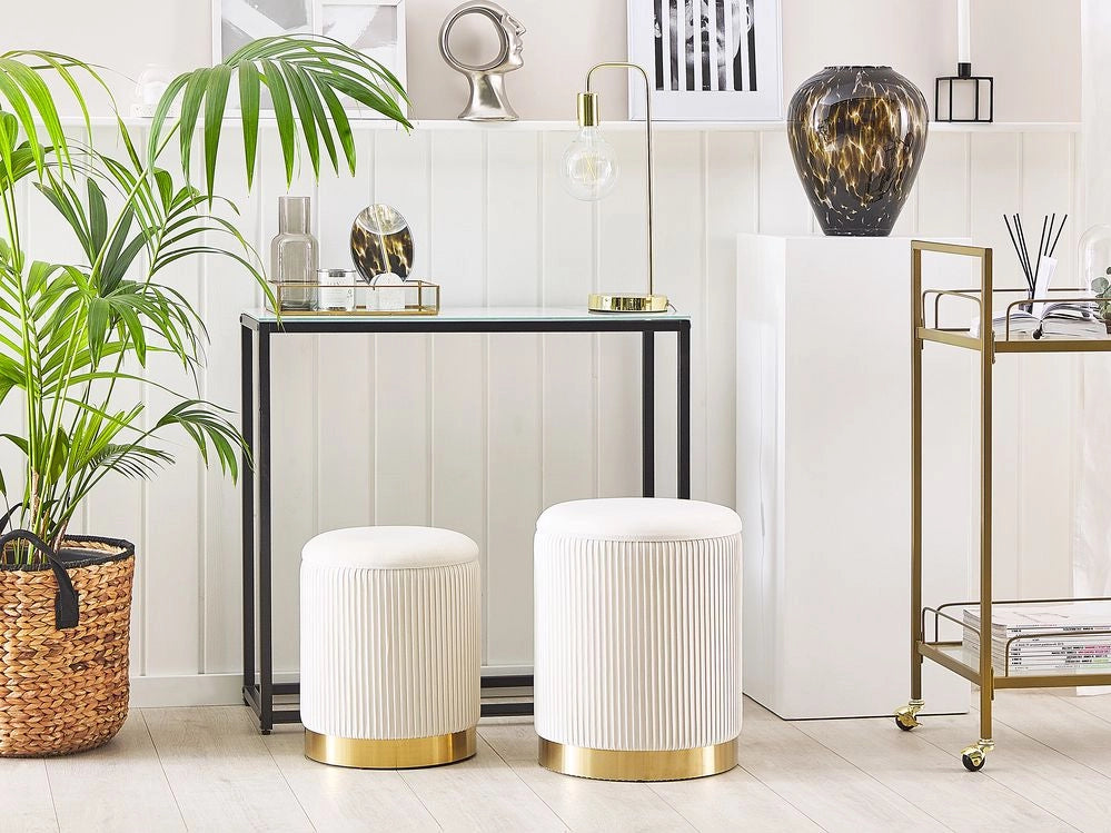 Set di 2 pouf contenitore rivestimento in velluto di poliestere bianco base dorata design moderno ciuffo orizzontale soggiorno o
