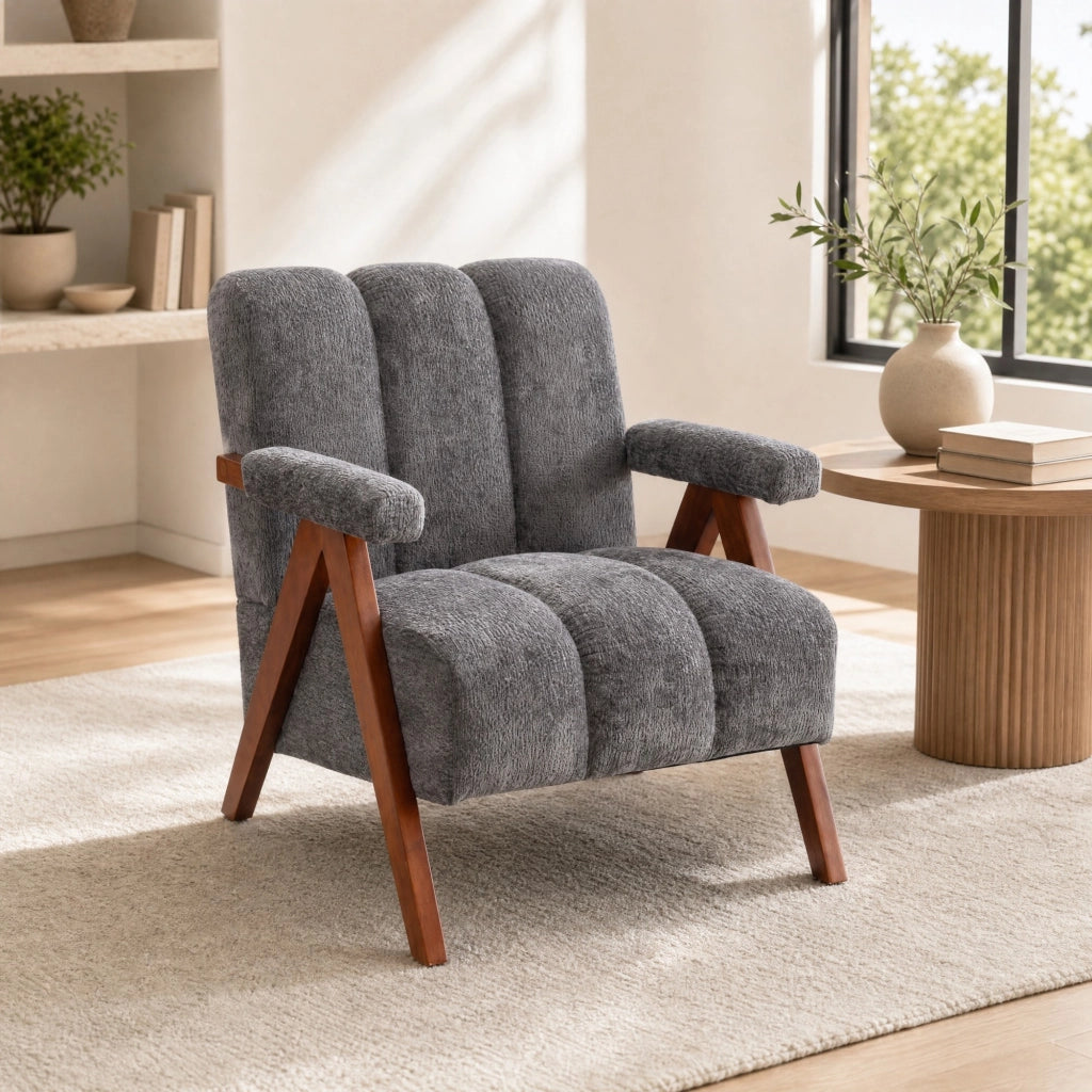 Poltrona in bouclé con struttura in legno massello di quercia, stile moderno, gialla