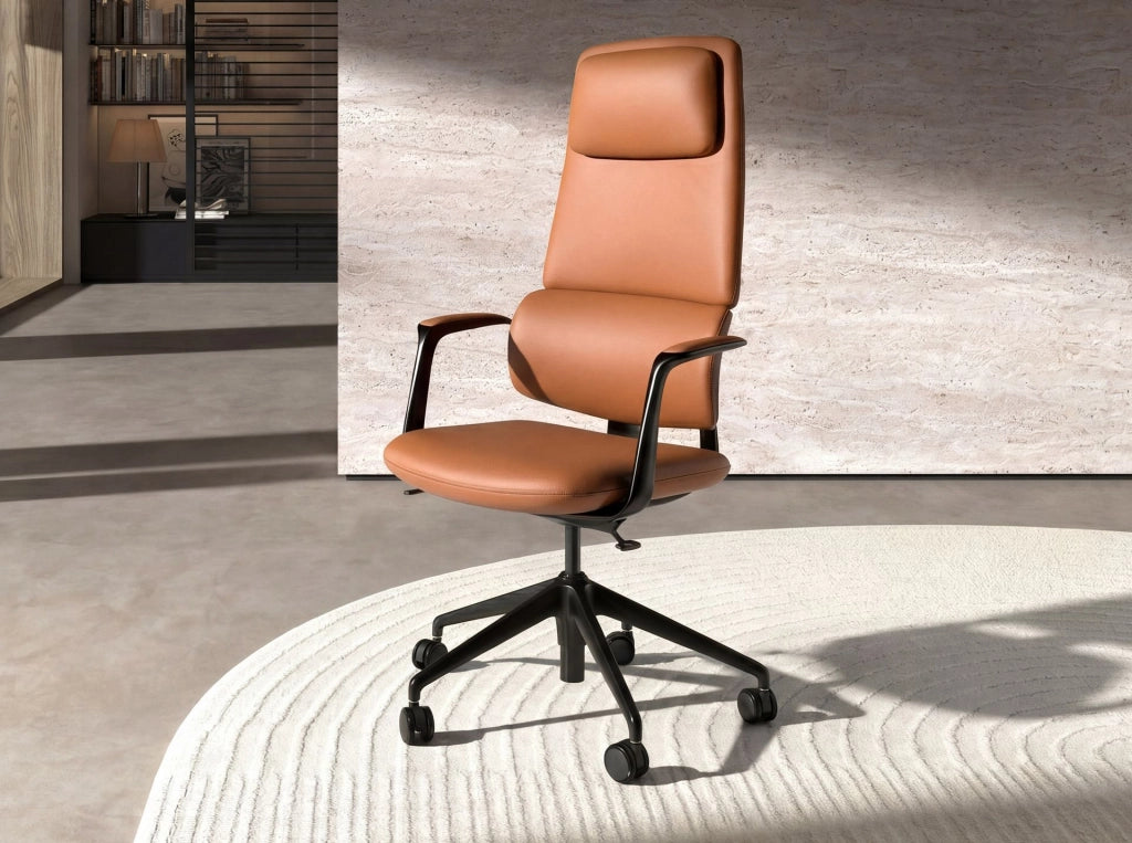 Sedia da ufficio girevole in similpelle marrone