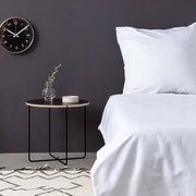 Completo letto - 1 copripiumino 220 x 240 cm + 2 federe 60 x 60 cm - 100% raso di cotone - Bianco