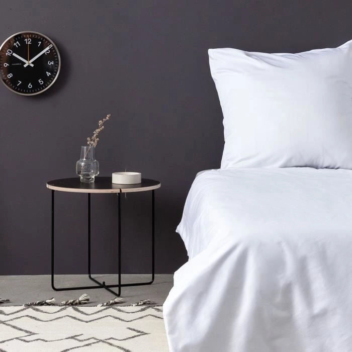 Completo letto - 1 copripiumino 220 x 240 cm + 2 federe 60 x 60 cm - 100% raso di cotone - Bianco