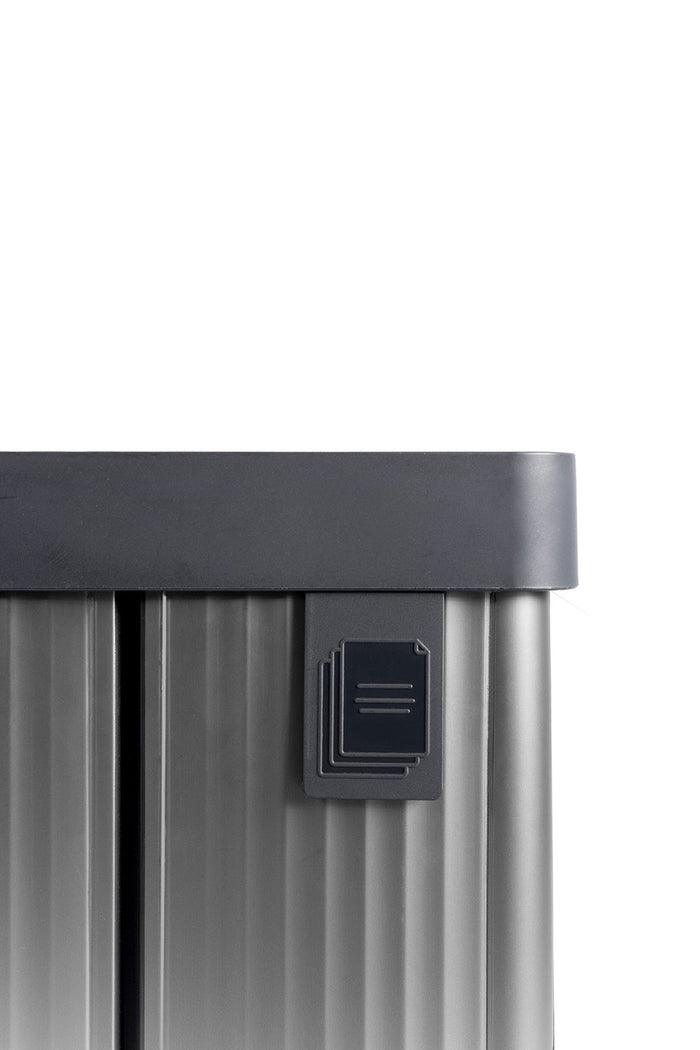 Pattumiera Alta 54L Interno Esterno Keter Verto Recycle 43,5x26,5x68,7 cm con Bordo Copri Sacco in Plastica Grigio Perla