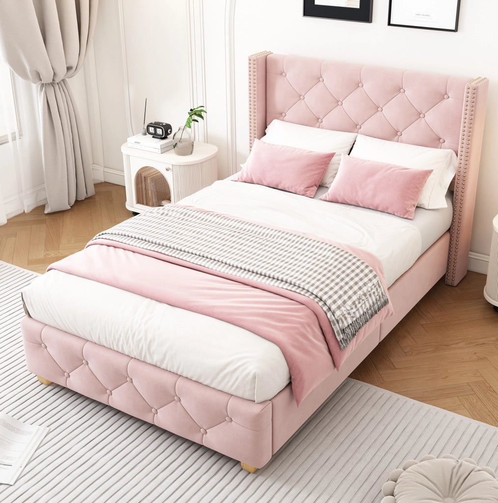 Letto imbottito 90x200 cm; testiera capitonn茅 e finiture borchiate; velluto rosa (Senza materasso)