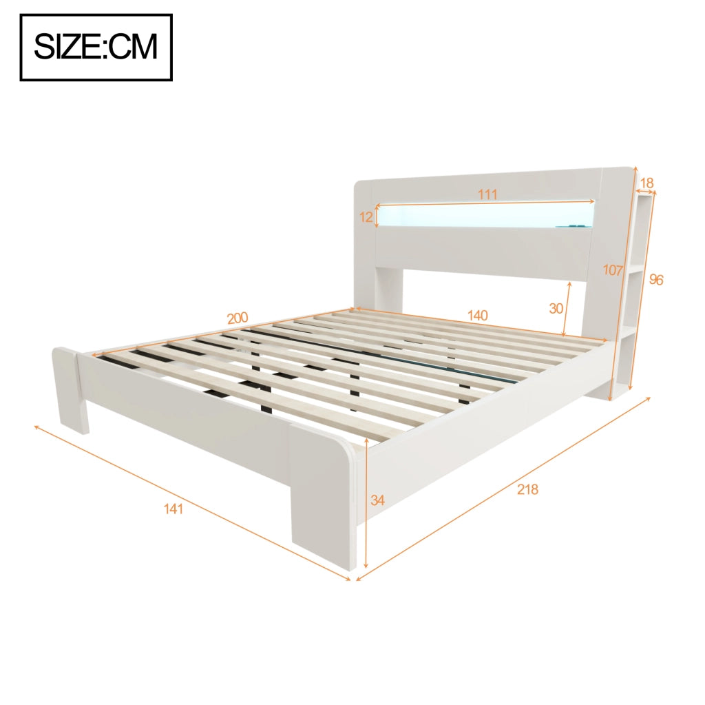 Letto multifunzione in legno 140x200 cm con testiera contenitiva, LED e prese