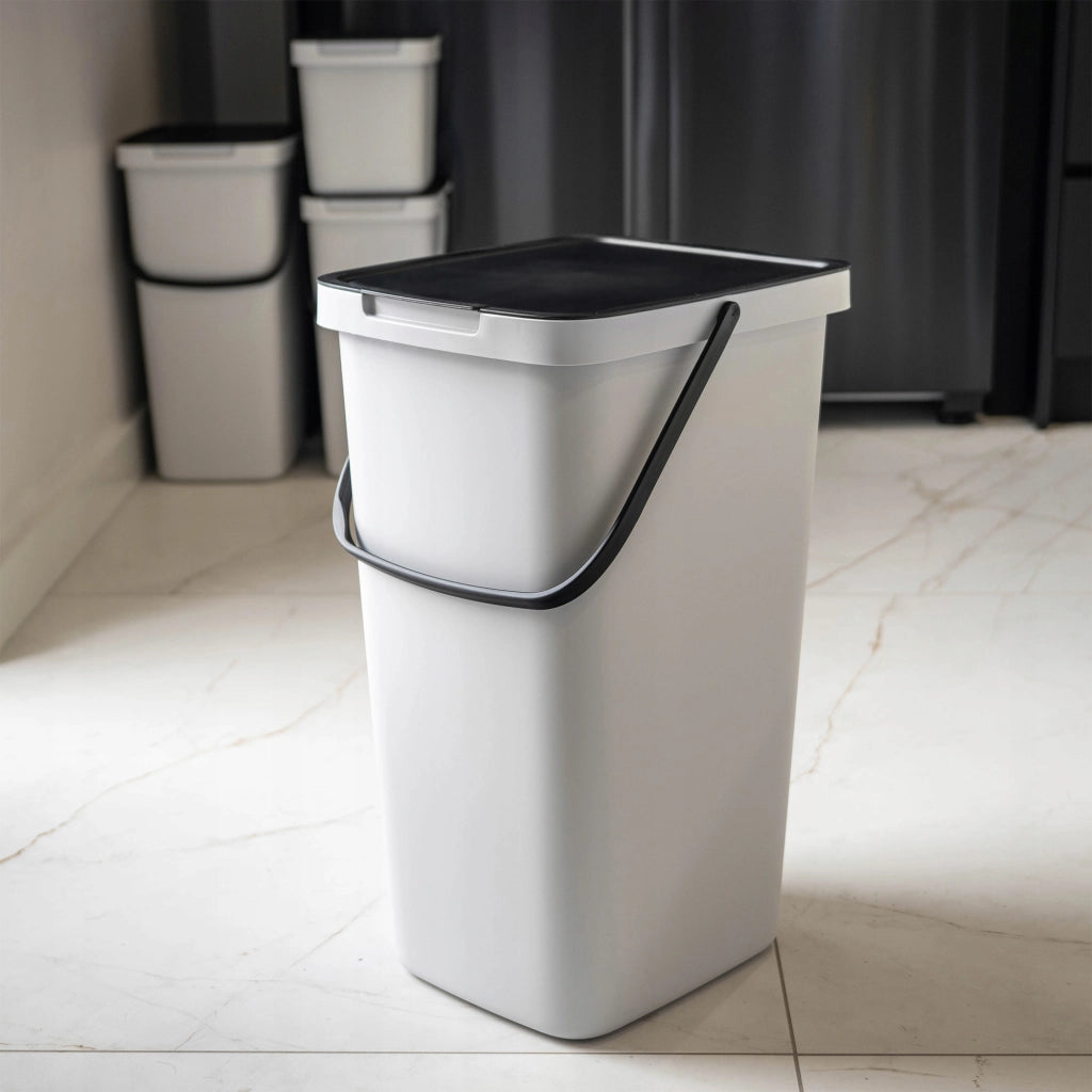 Cestino per rifiuti KADAX con coperchio, secchio per la raccolta differenziata da 25 litri.