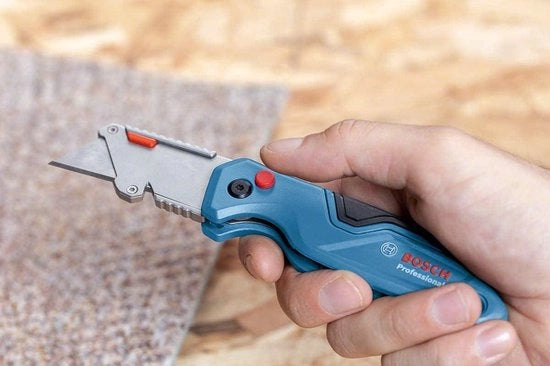 Chiusura universale con contenitore di accessori in maniglia metallica - (incluso 2 accessori di ricambio in blister)
