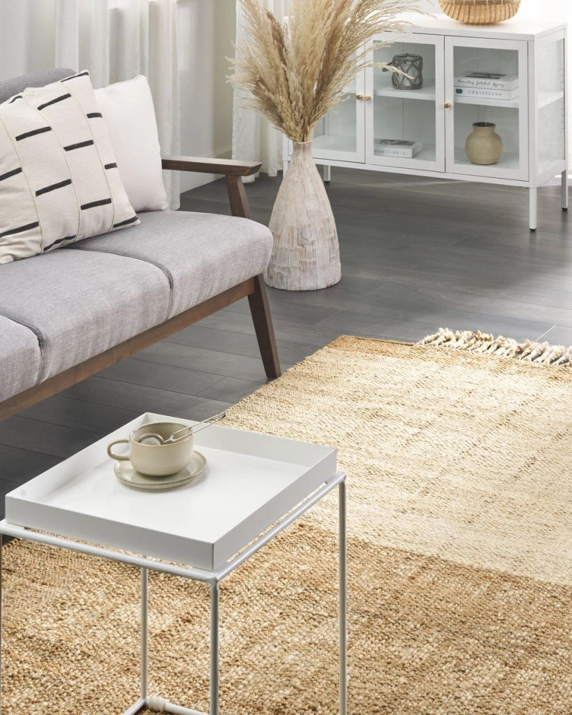Tappeto in juta beige 160 x 230 cm tessuto a mano con frange in stile rustico per l'ingresso della camera da letto