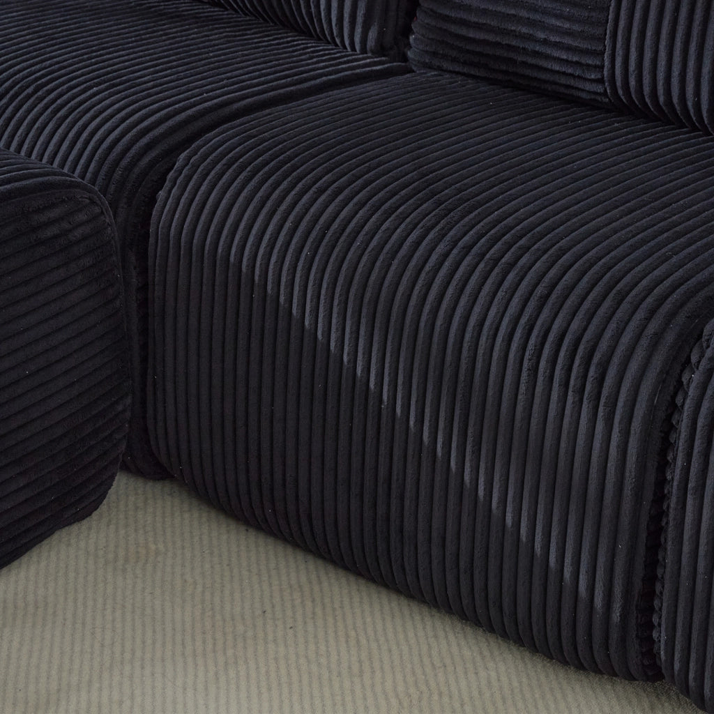 Divano modulare 3 posti 268x174x80 cm con portabicchieri e tasca laterale in corduroy nero