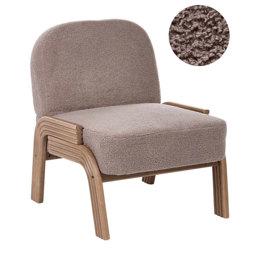 Poltrona color taupe in bouclé, poltrona decorativa senza braccioli in stile scandinavo, poltrona da salotto ribassata