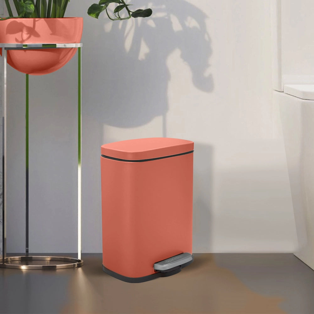Set pattumiera 5lt a pedale e portascopino in acciaio color terracotta opaco Axin