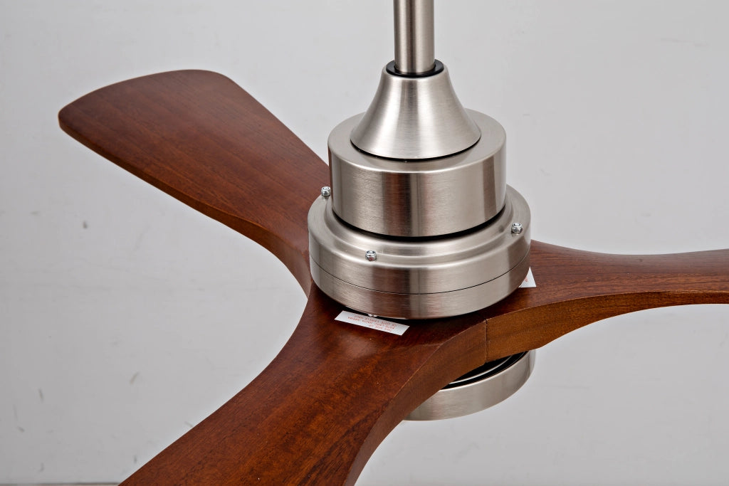 Ventilatore da soffitto con luce e telecomando a 3 velocità struttura in metallo e legno color nickel 44,1 × 34,1 × 18,5 cm