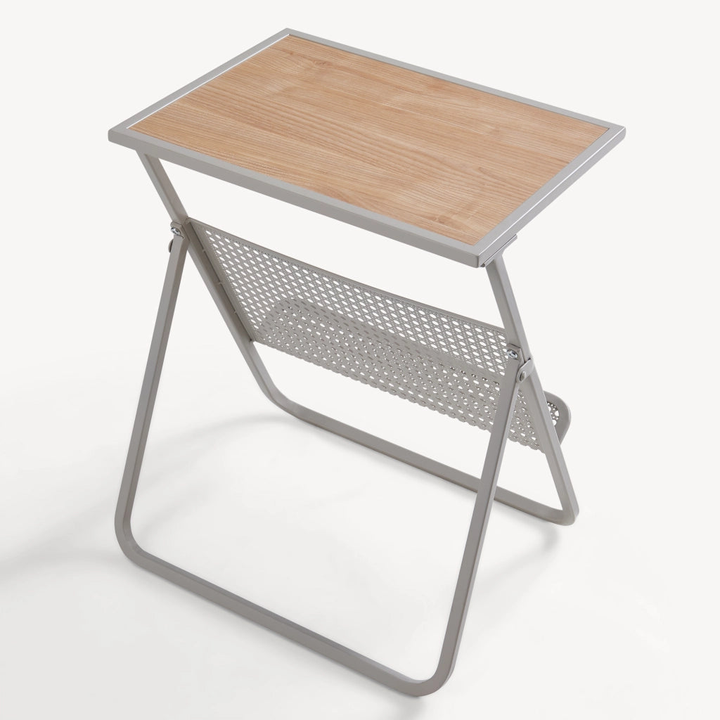 Tavolino Jäller con Portariviste Integrato 48 x 40 x 30 cm Beige / Effetto Rovere [en.casa]