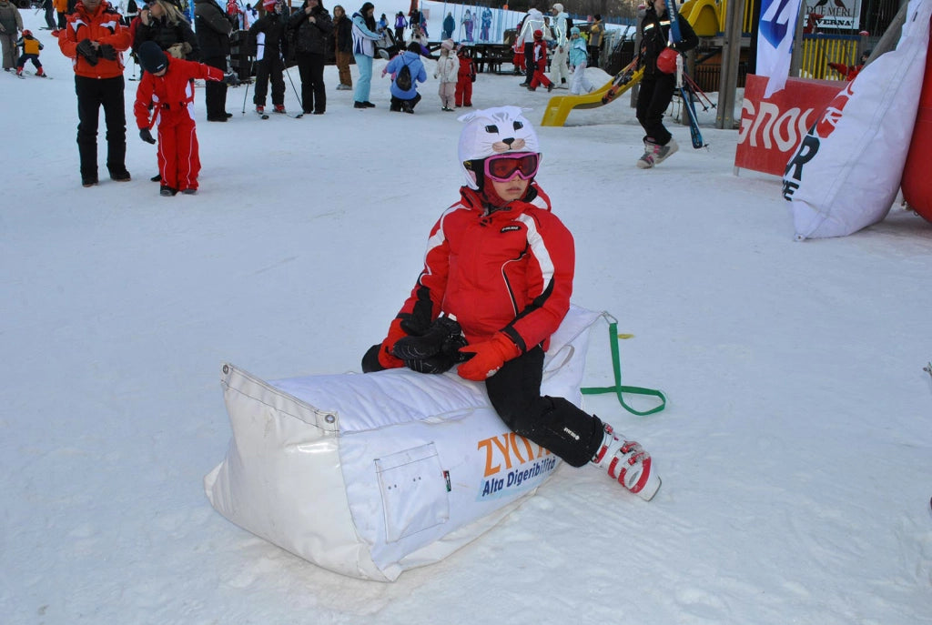 Slitta per Neve 135x38x34 cm in Acrilico Pomodone Slittone Bianco