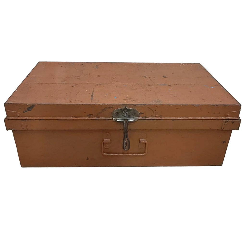 Valigia artigianale in metallo, 67x37x25h cm
