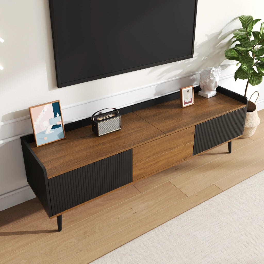 Mobile TV con 3 Ante e Bordo Superiore Rialzato; Ante a Righe; Stile Moderno; 160??39??49;5 cm; in MDF; Nero Naturale