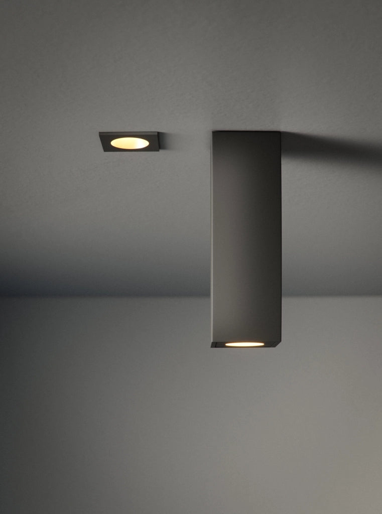 Nano Pulsar Faretto LED da Incasso SQ Surface 3,5W Nero Opaco 3000K, Versatile per Interni, Illuminazione d'Accento Elegante e Minimalista