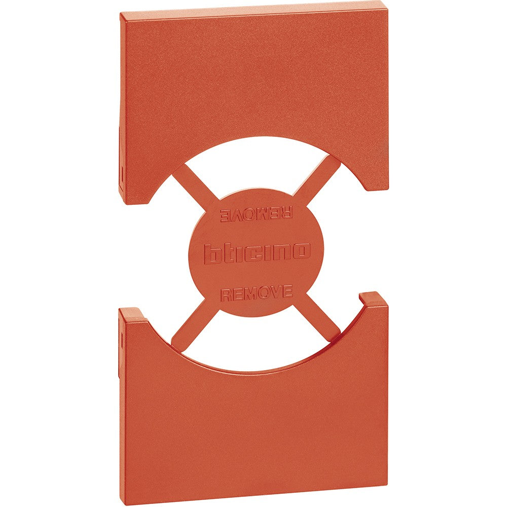 Living Now - Cover presa IT/GER 2M rosso - KR03