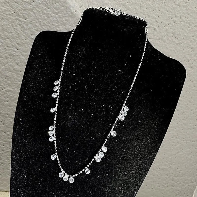 Collana con gypsophila e diamanti fatta a mano, regalo di Natale o di compleanno.