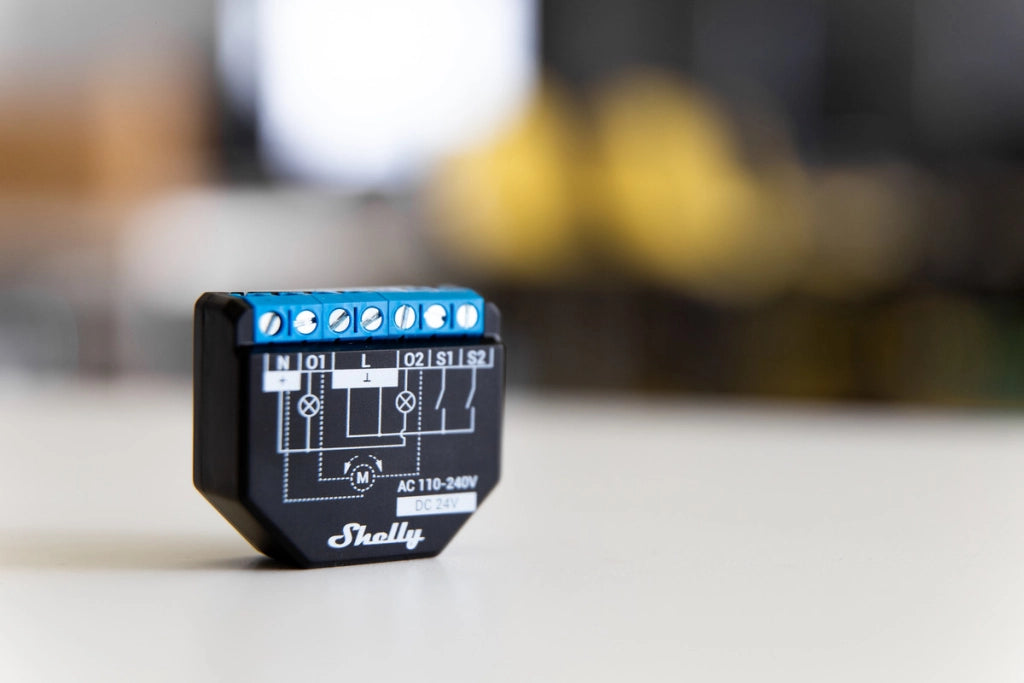 Shelly 2PM PLUS x4 - Relè wifi e Bluetooth a 2 canali. Automatizzazione di Tende. Tapparelle. Controllo consumi. Pack da 4