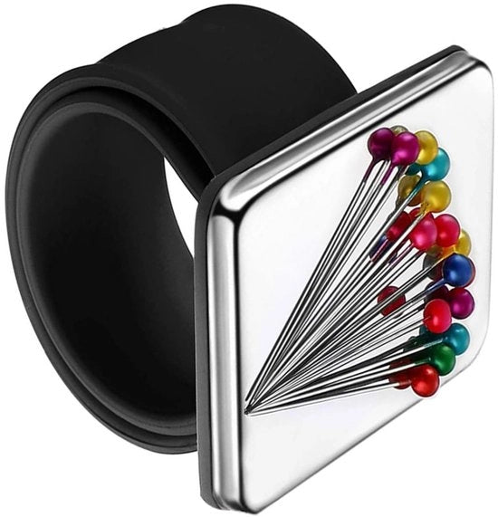 Oggetto di ricamo - Supporto per ago magnetico - Cuscino magnetico - Bracciale - Ago da cucito - Cuscino per ricamo - Nero - Materiale ecologico - Supporto per ago da cucito