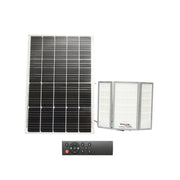Lampada LED da 4500 lm, 6500 K con pannello solare da 70 W, batteria LifePO4 da 3,2 V/60 Ah, sensore di movimento e telecomando IP66 Breckner Germany