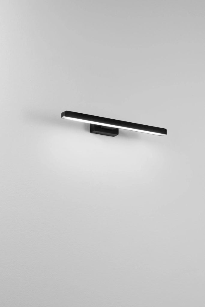 APPLIQUE DA SPECCHIO LED LANCER NERO IN METALLO 10W 4000K 1110LM  400MM