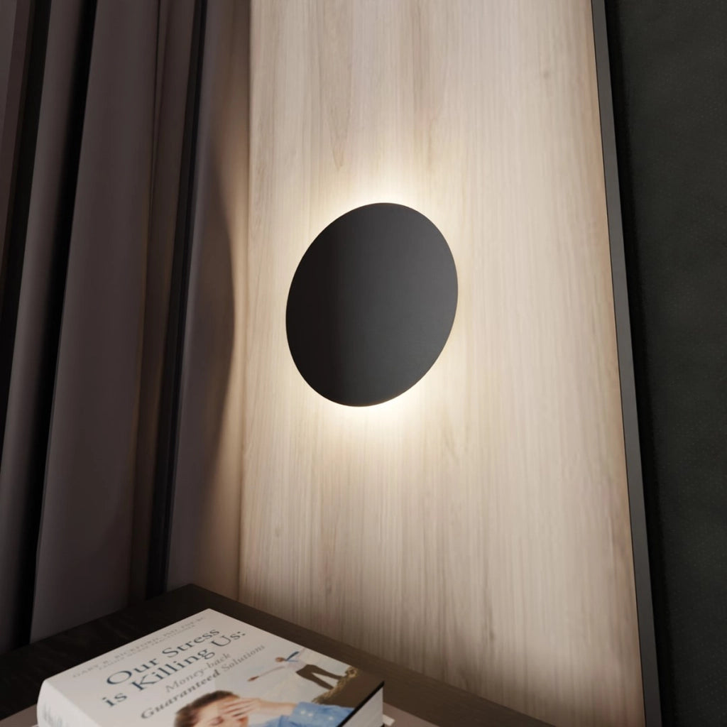 Lampada da parete Form minimalista in acciaio nero