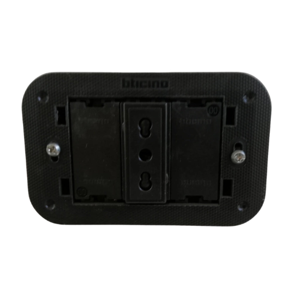 Bticino living now presa 2p+t 16a 250v 1 modulo con alveoli schermati *** colore nero, confezione 1