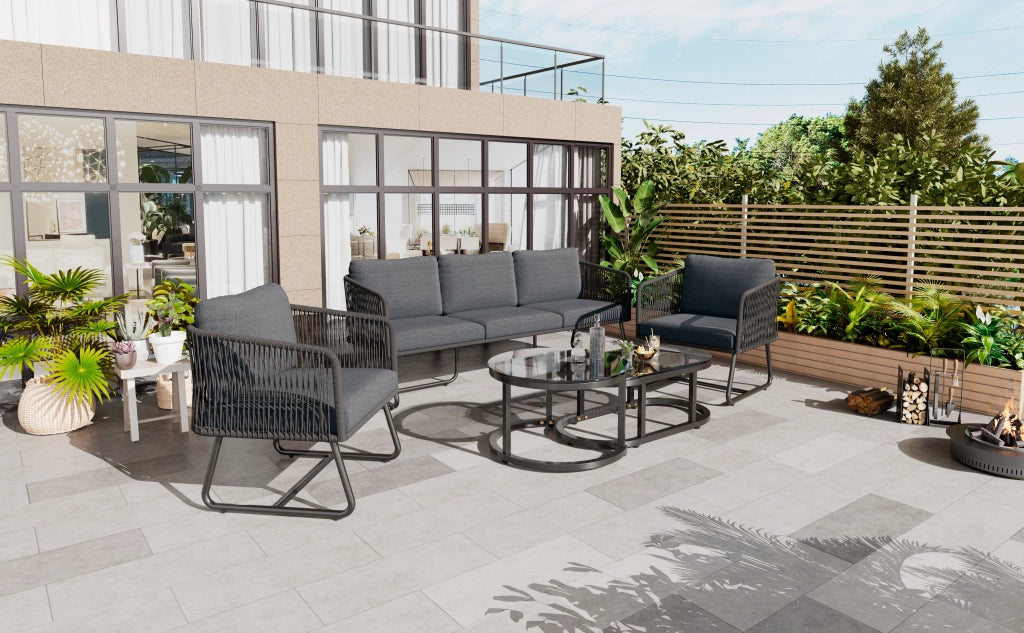 Set di mobili da giardino con telaio in ferro zincato set di mobili da giardino in corda corda grigia gambe regolabili piano tavolo liscio in vetro set per 5 persone inclusi tutti i cuscini di sedile e schienale