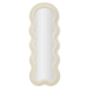 Specchio da parete Teddy wavy in bouclé crema 67x166 cm