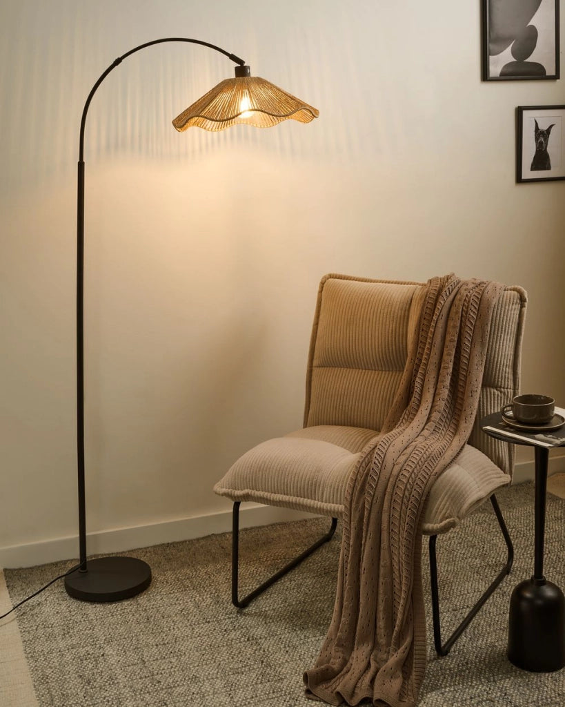 Lampada da terra con paralume in carta fatto a mano e base in metallo Rustic Boho