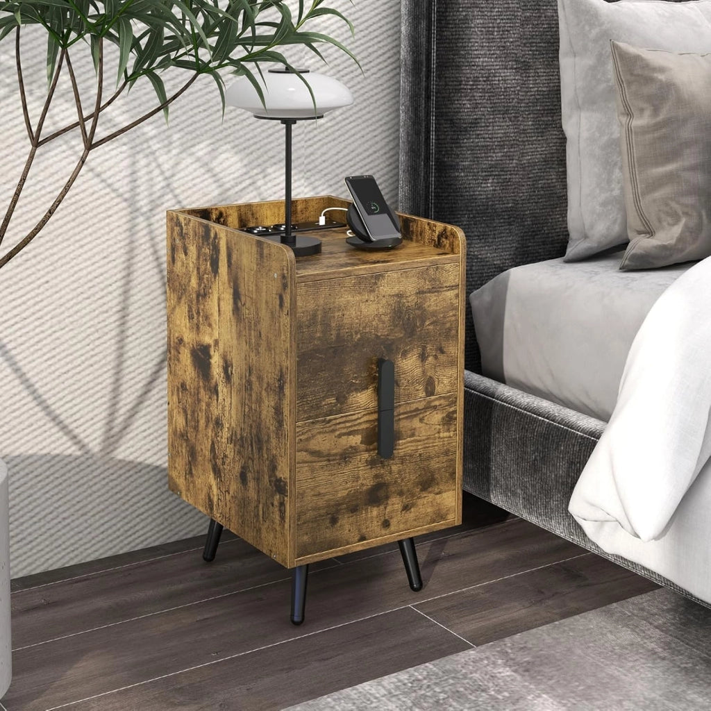 Comodino con stazione di ricarica, tavolino con 2 porte USB e 3 uscite, comodino con 2 cassetti, comodino per camera da letto, soggiorno, 32 x 40 x 60 cm (Industiral-2), QD09474